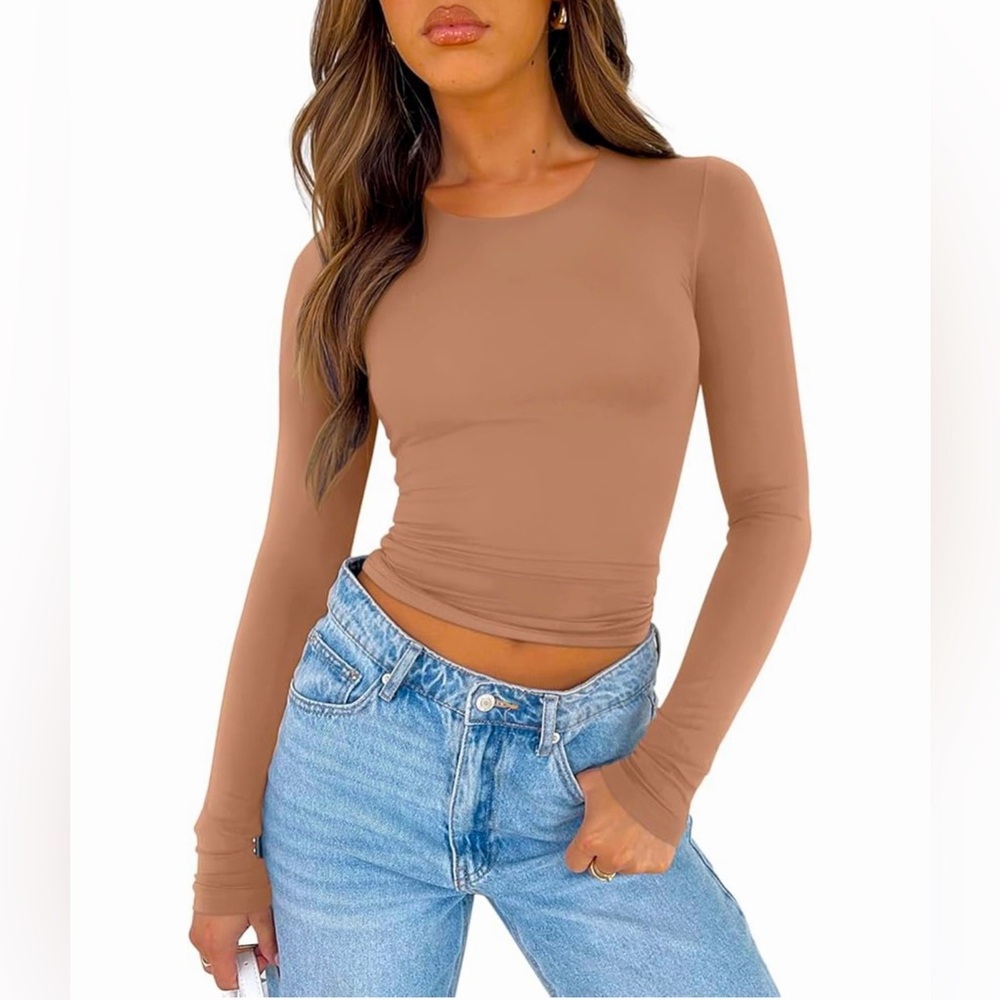 Reoria Long Sleeve Cropped Top in Nude Size XXL